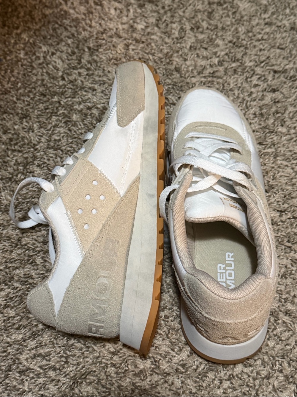 Under Armour Women’s Retro Cream White Suede Gum Sole Sneakers 9.5